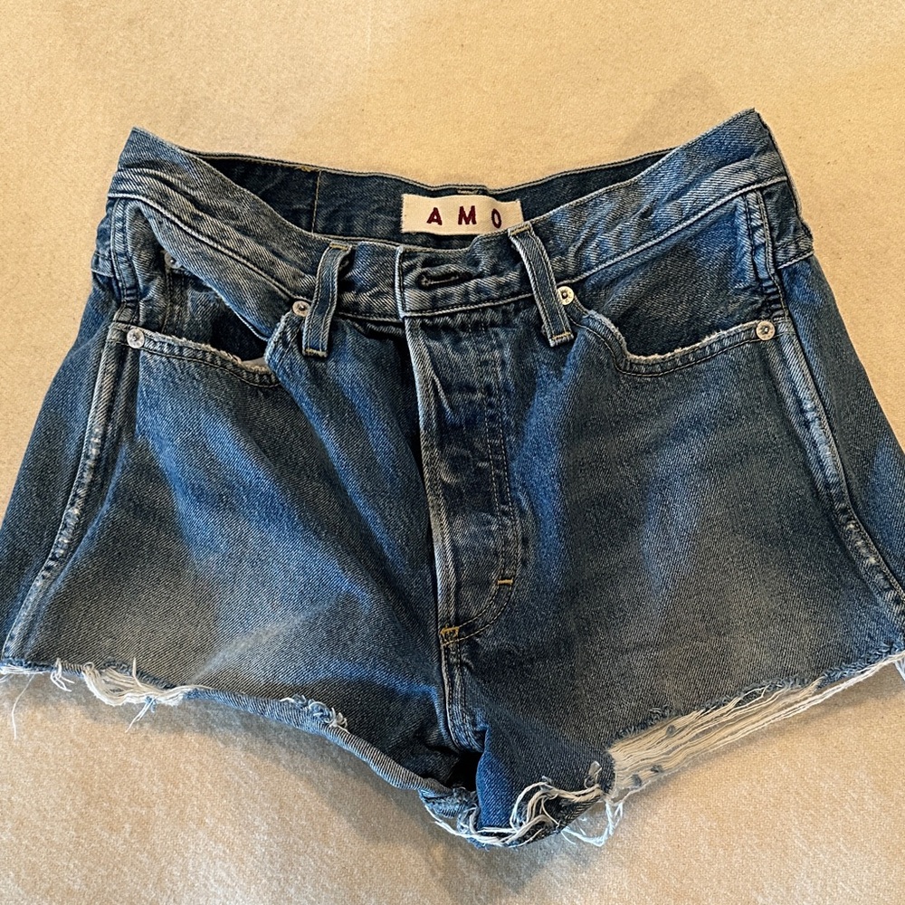 AMO Loverboy Cutoffs Distressed in Wild Thing Sz 27